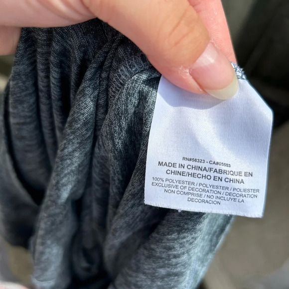 NIKE WOMENS SCOOP NECK TEE - Picture 3 of 3